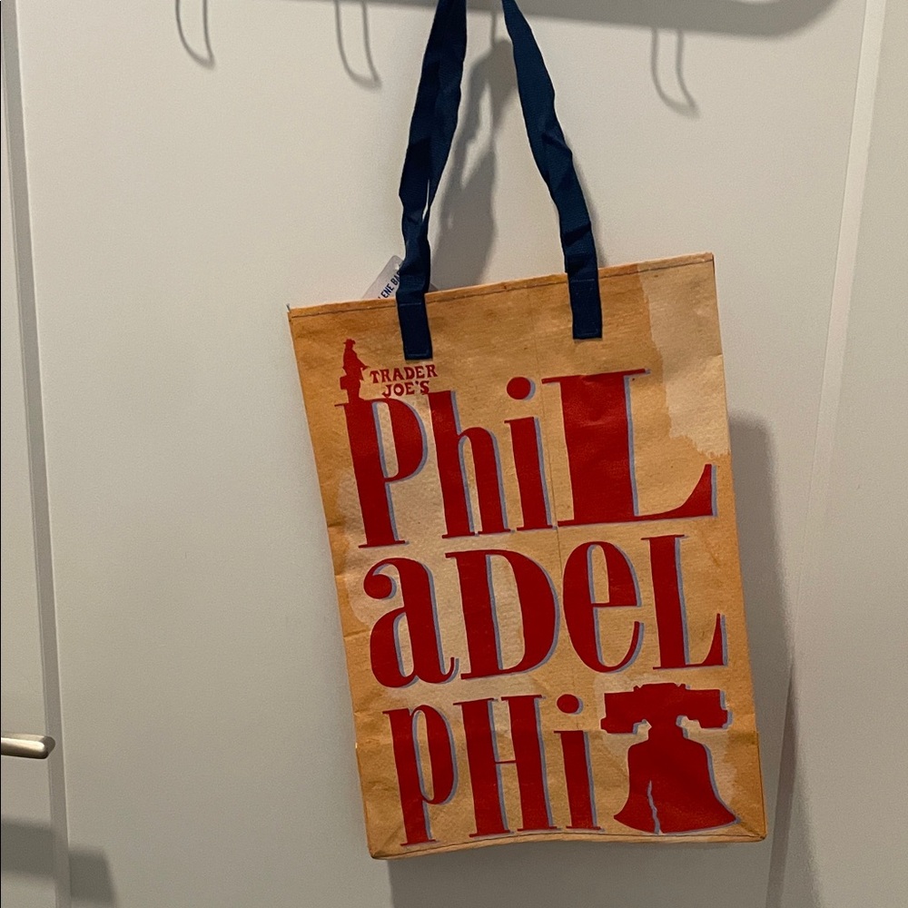 Trader Joe's Philadelphia reusable shopping Tote Bag NWT